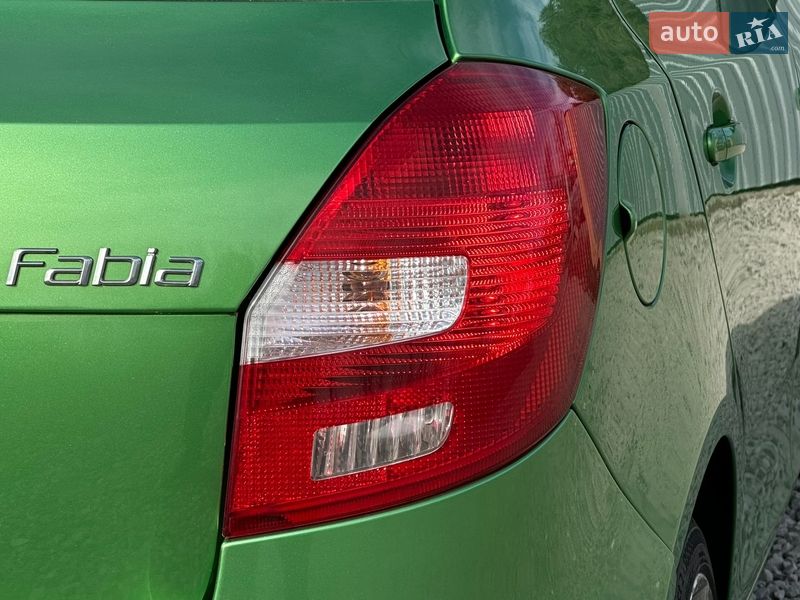 Хетчбек Skoda Fabia 2010 в Самборі