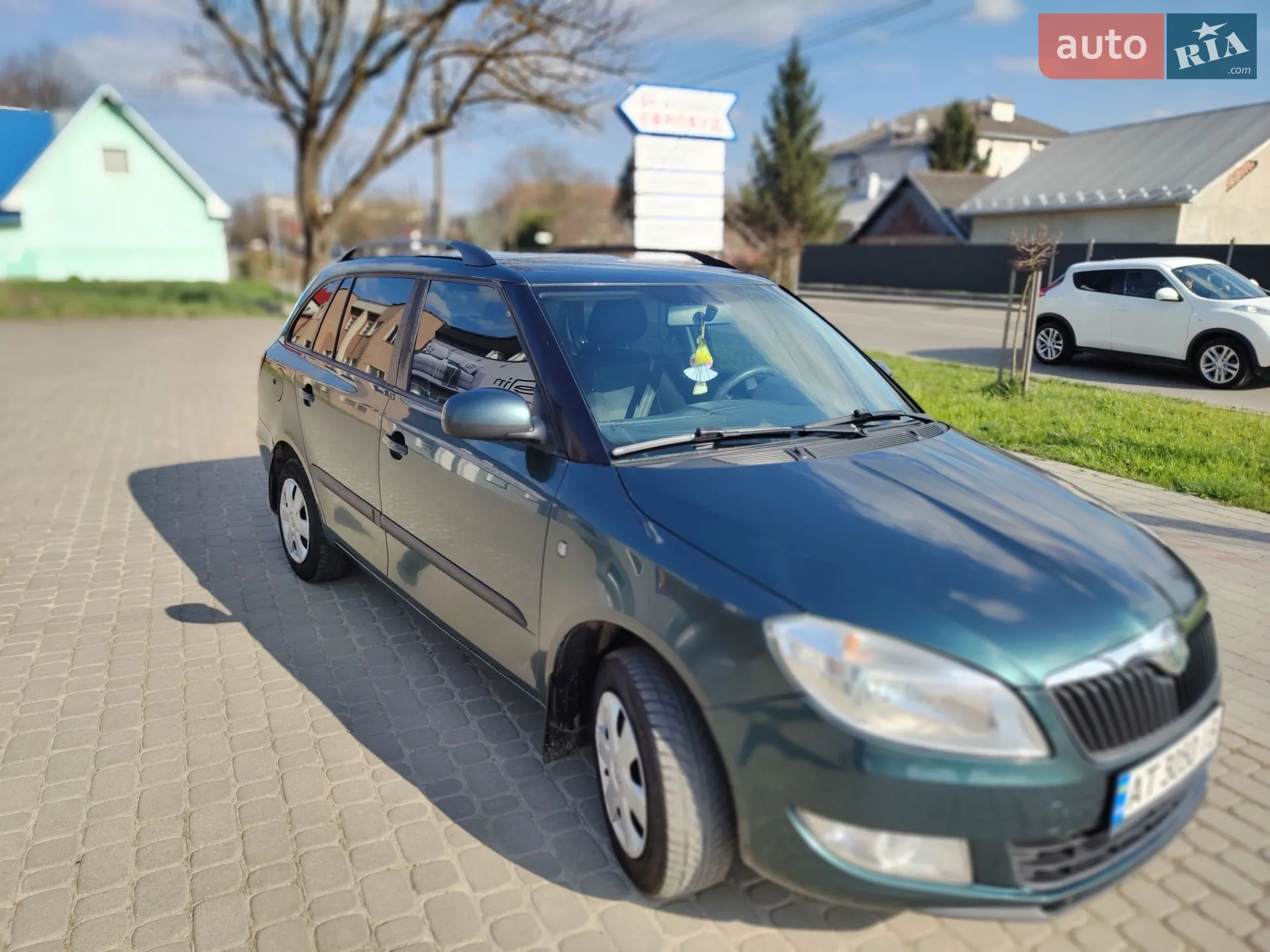 2011 Skoda Fabia - мініатюра 2