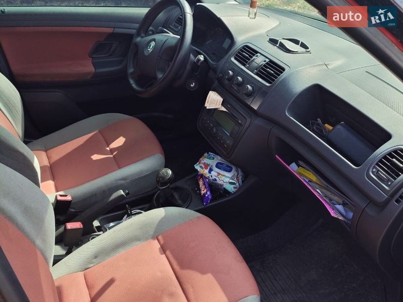 Хэтчбек Skoda Fabia 2007 в Долине