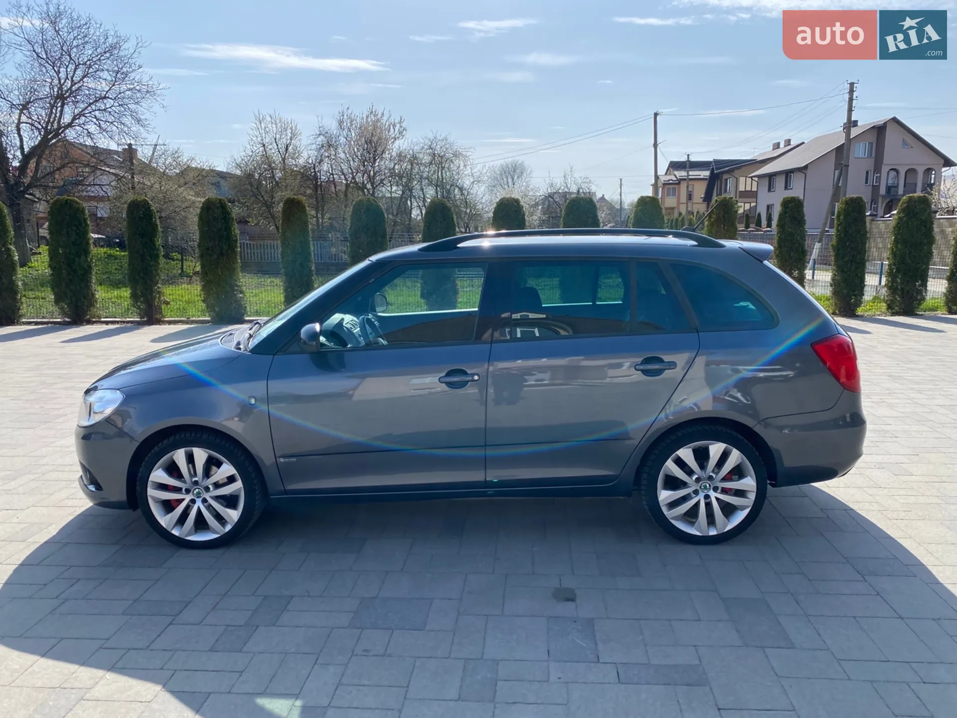 2011 Skoda Fabia - мініатюра 8