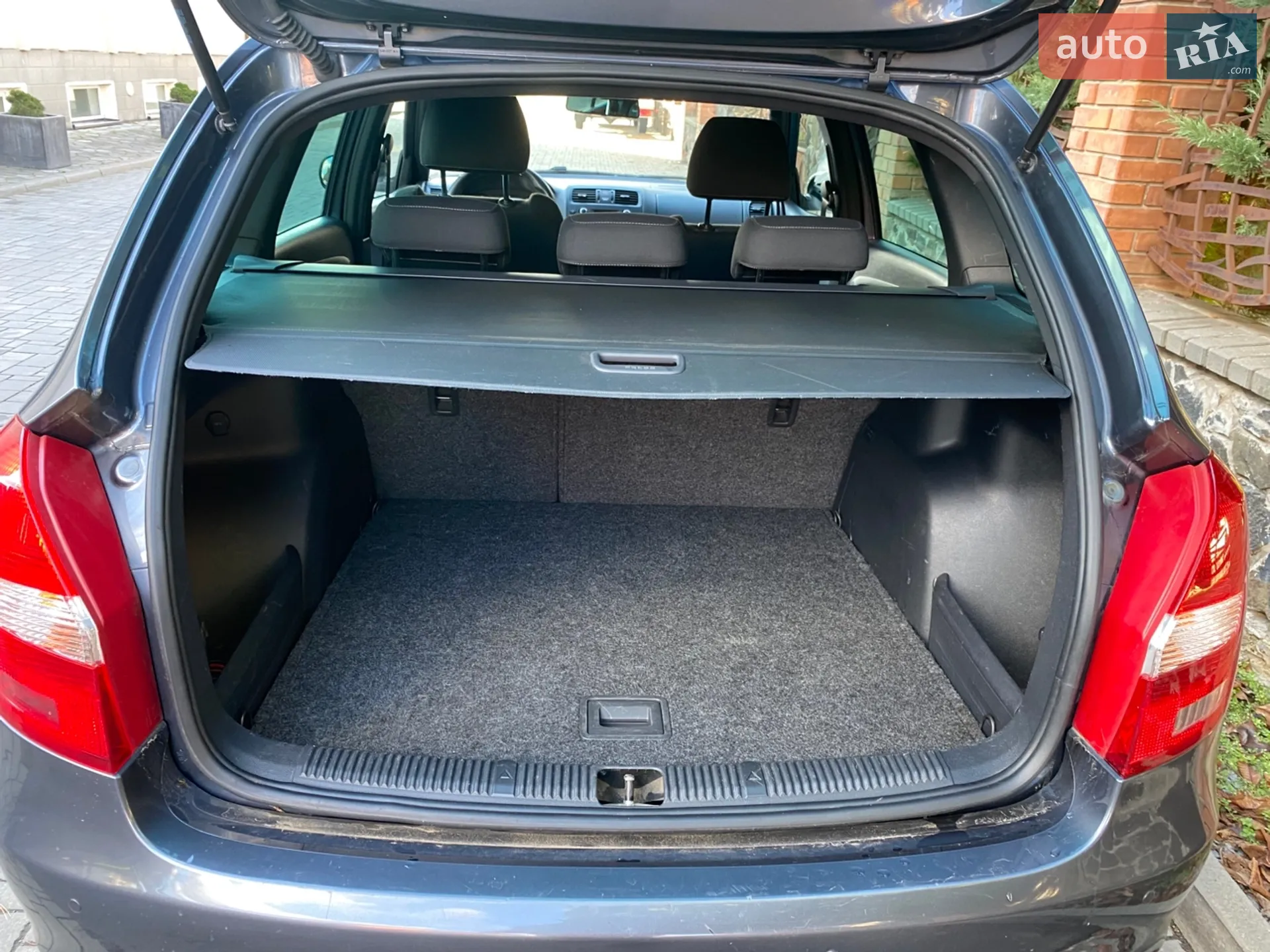2011 Skoda Fabia - мініатюра 18
