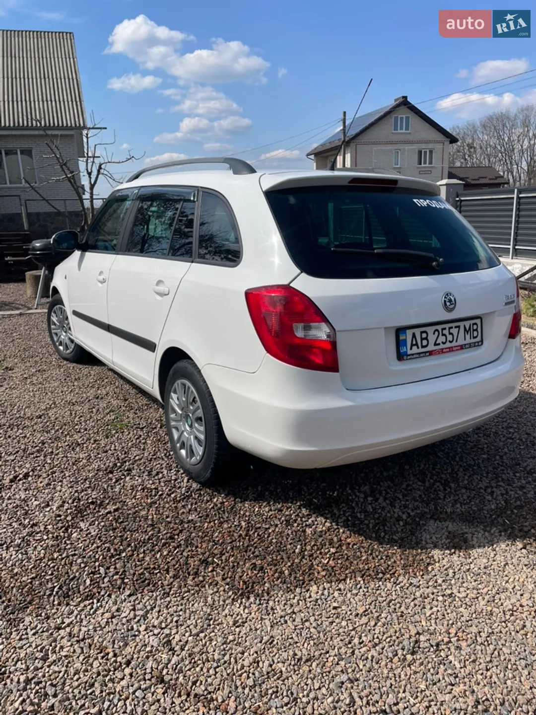 2010 Skoda Fabia - мініатюра 9