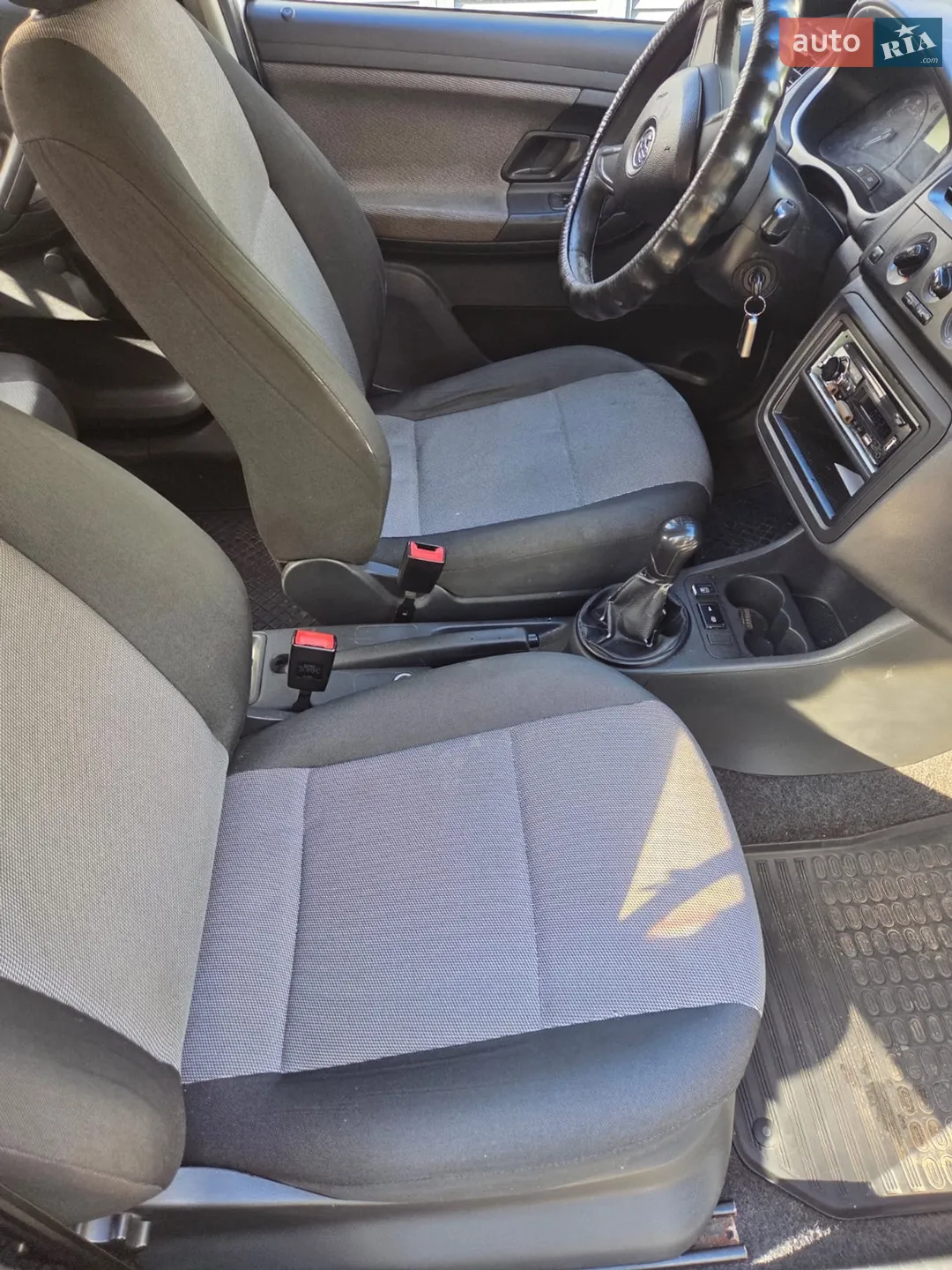 2014 Skoda Fabia - мініатюра 8