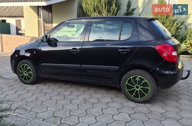 Хетчбек Skoda Fabia 2009 в Магдалинівці