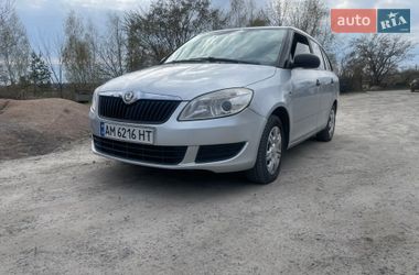 Универсал Skoda Fabia 2011 в Звягеле