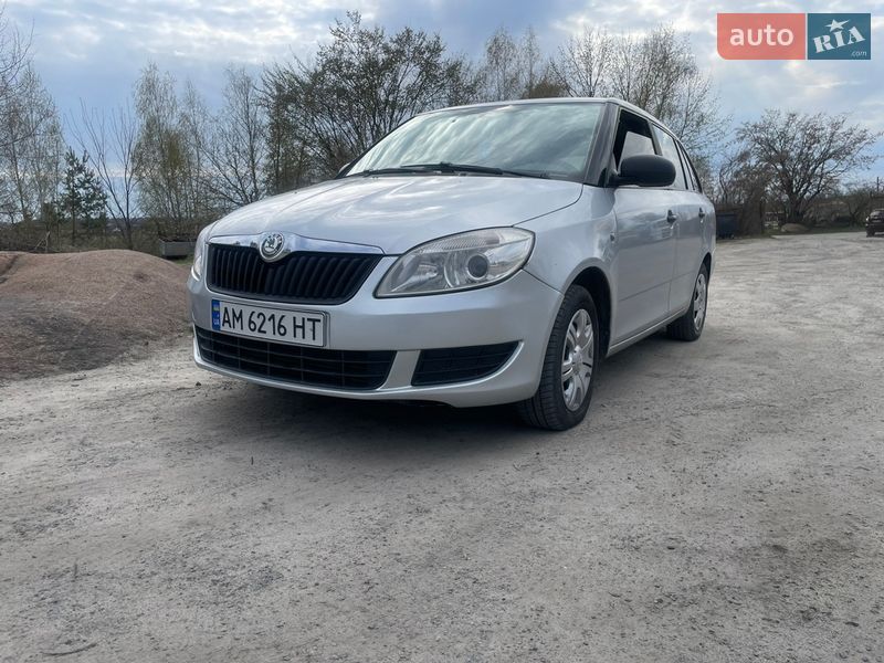 Skoda Fabia 2011 Skoda Fabia 2011