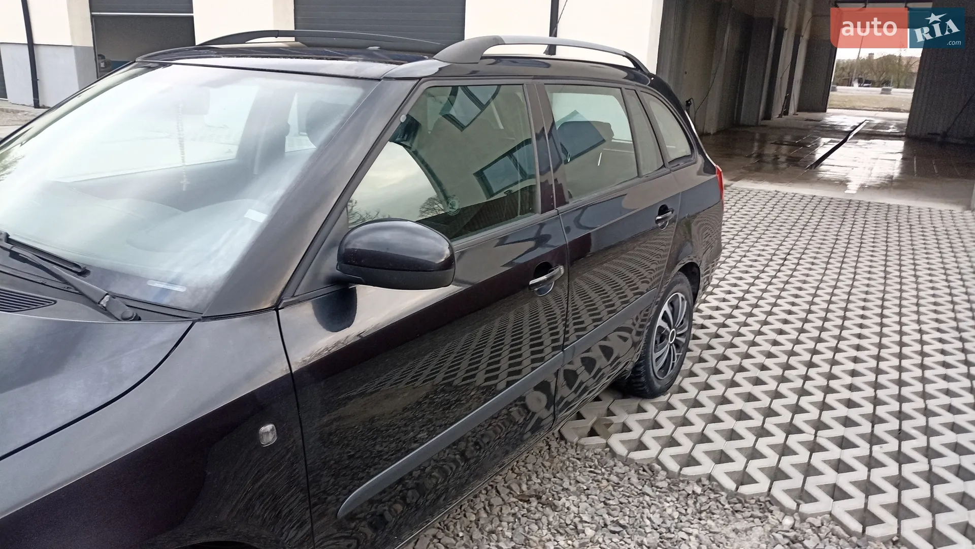 2011 Skoda Fabia - мініатюра 6
