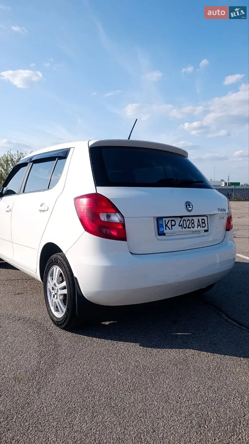 2012 Skoda Fabia - мініатюра 6
