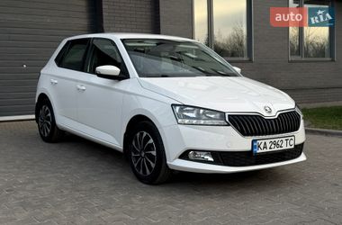 Хэтчбек Skoda Fabia 2020 в Киеве