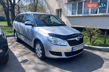 Універсал Skoda Fabia 2011 в Києві