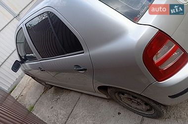 Хэтчбек Skoda Fabia 2002 в Запорожье