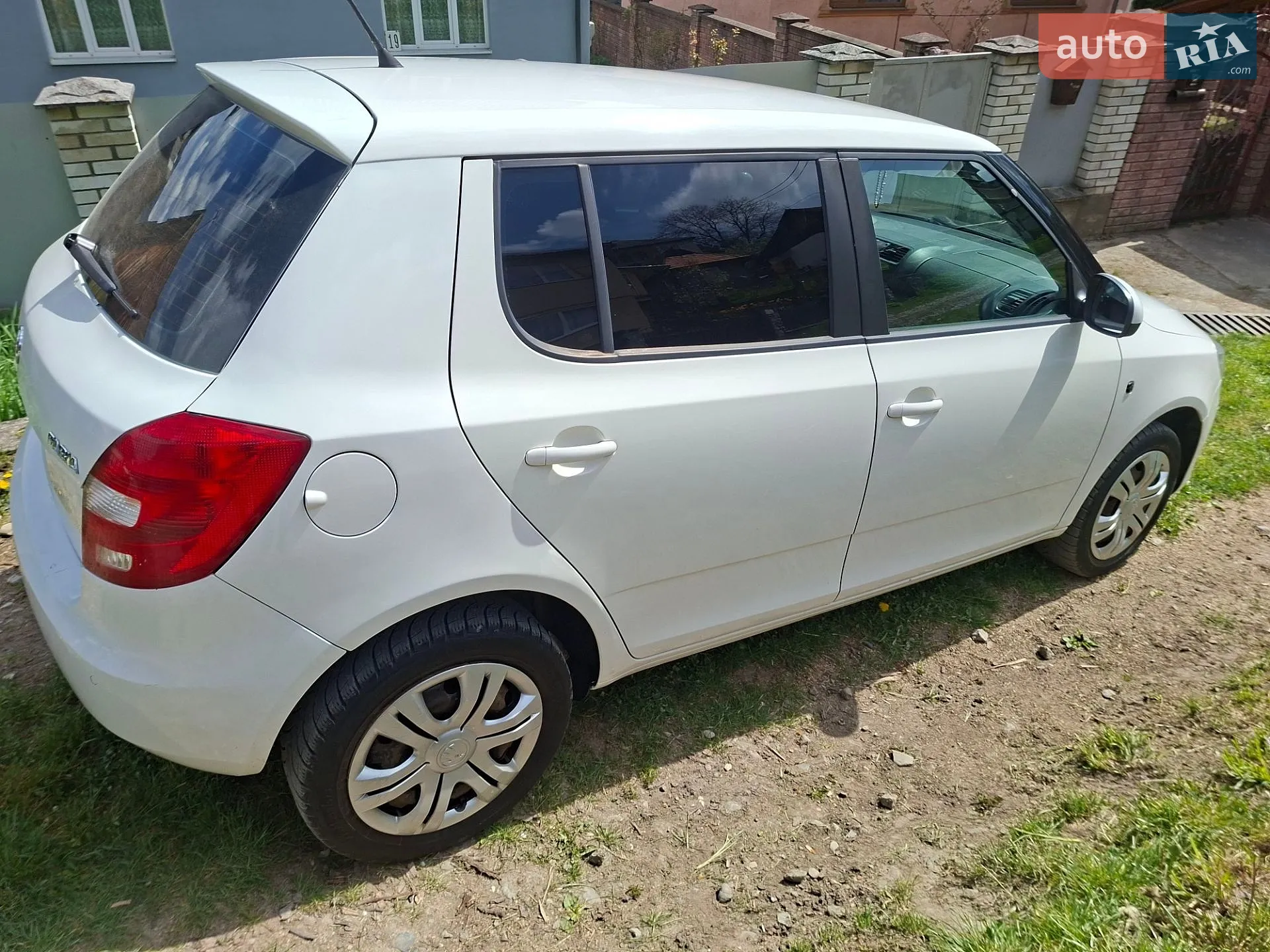 2014 Skoda Fabia - мініатюра 3