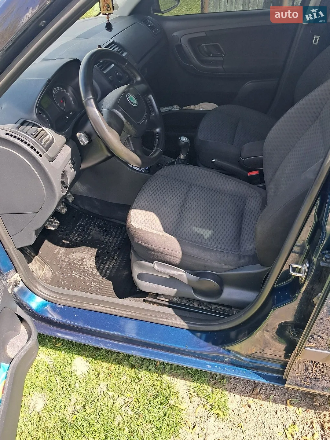 2011 Skoda Fabia - мініатюра 5