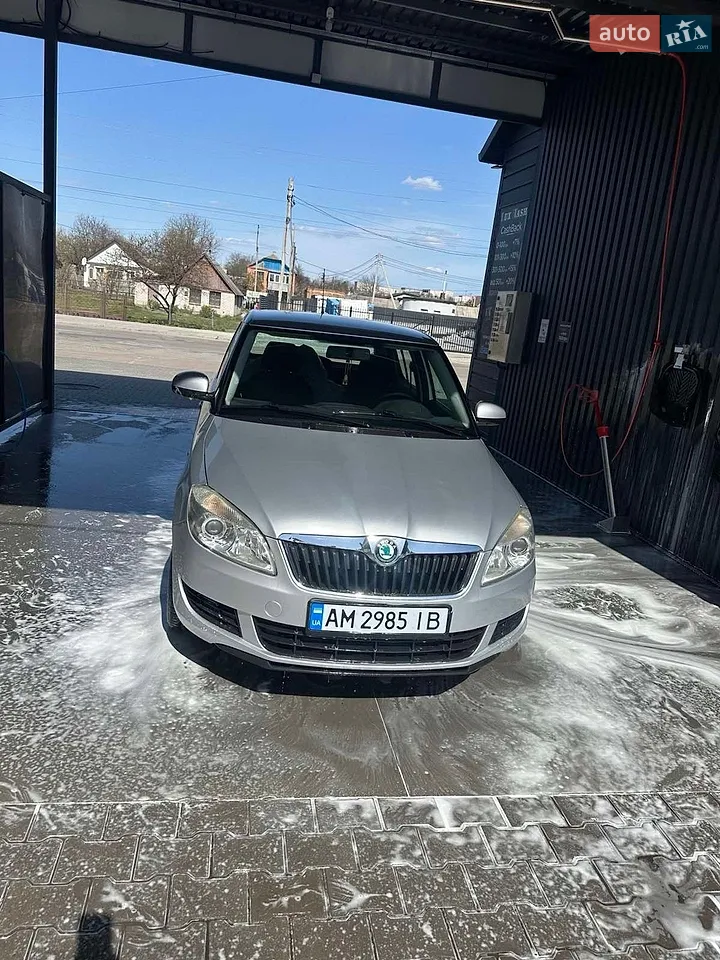 2011 Skoda Fabia - мініатюра 19