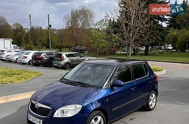 Хэтчбек Skoda Fabia 2009 в Житомире