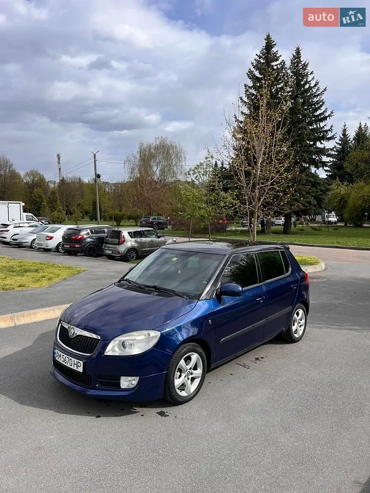 2010 Skoda Fabia - мініатюра 24