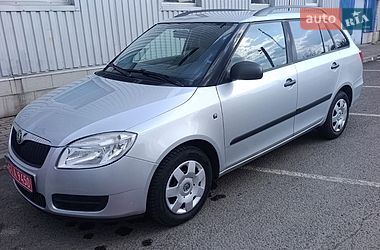 Універсал Skoda Fabia 2009 в Дніпрі