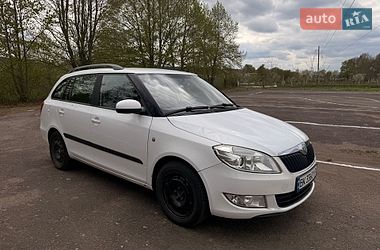 Хэтчбек Skoda Fabia 2012 в Дубно