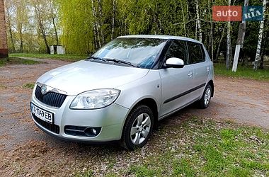 Хэтчбек Skoda Fabia 2008 в Киеве