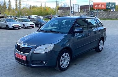 Универсал Skoda Fabia 2009 в Ровно