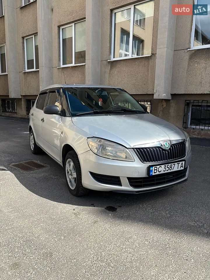 2011 Skoda Fabia - мініатюра 11
