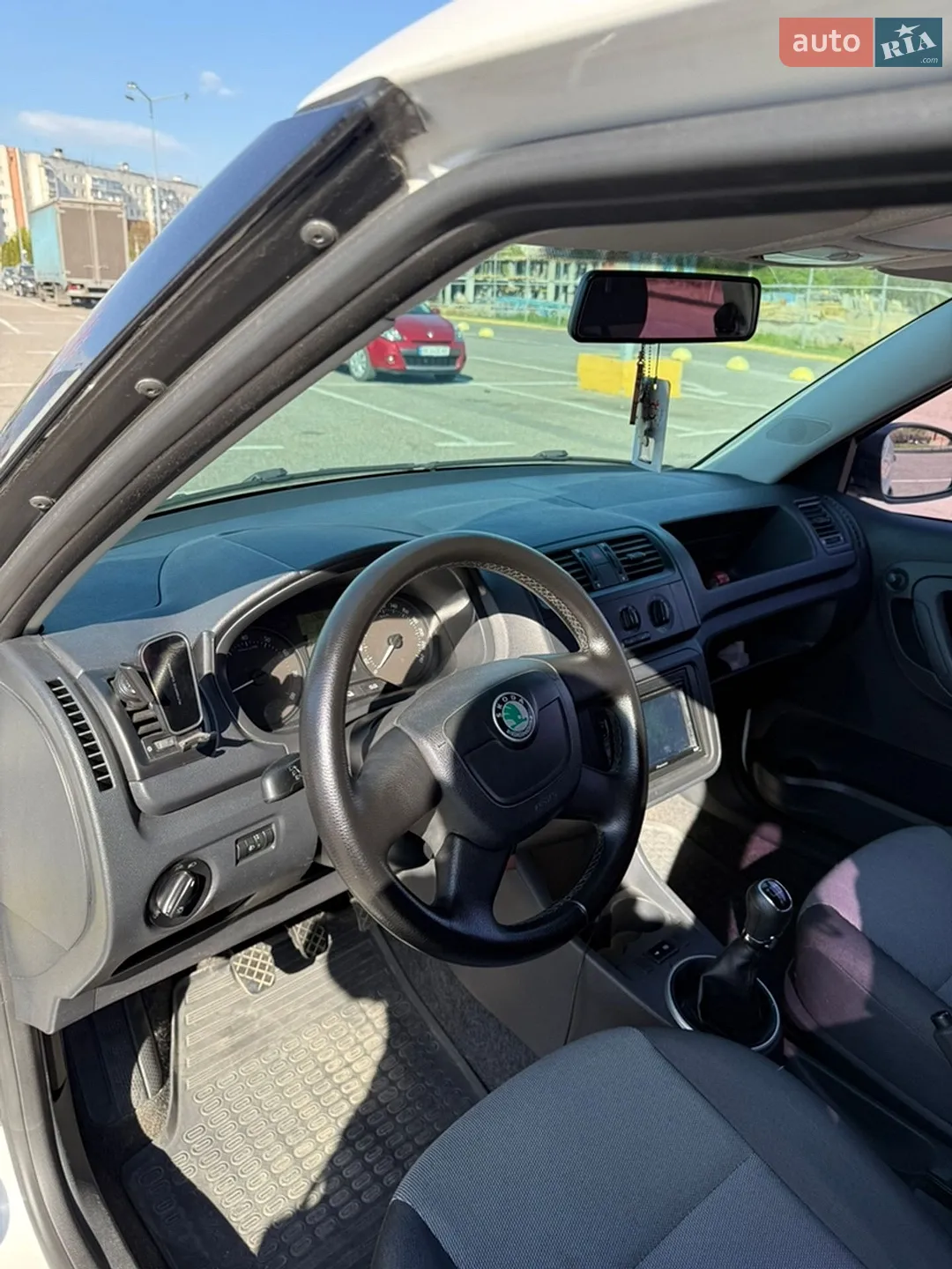 2011 Skoda Fabia - мініатюра 34