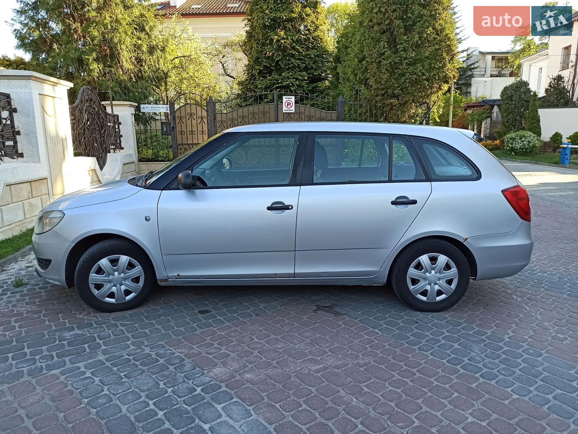2011 Skoda Fabia - мініатюра 9