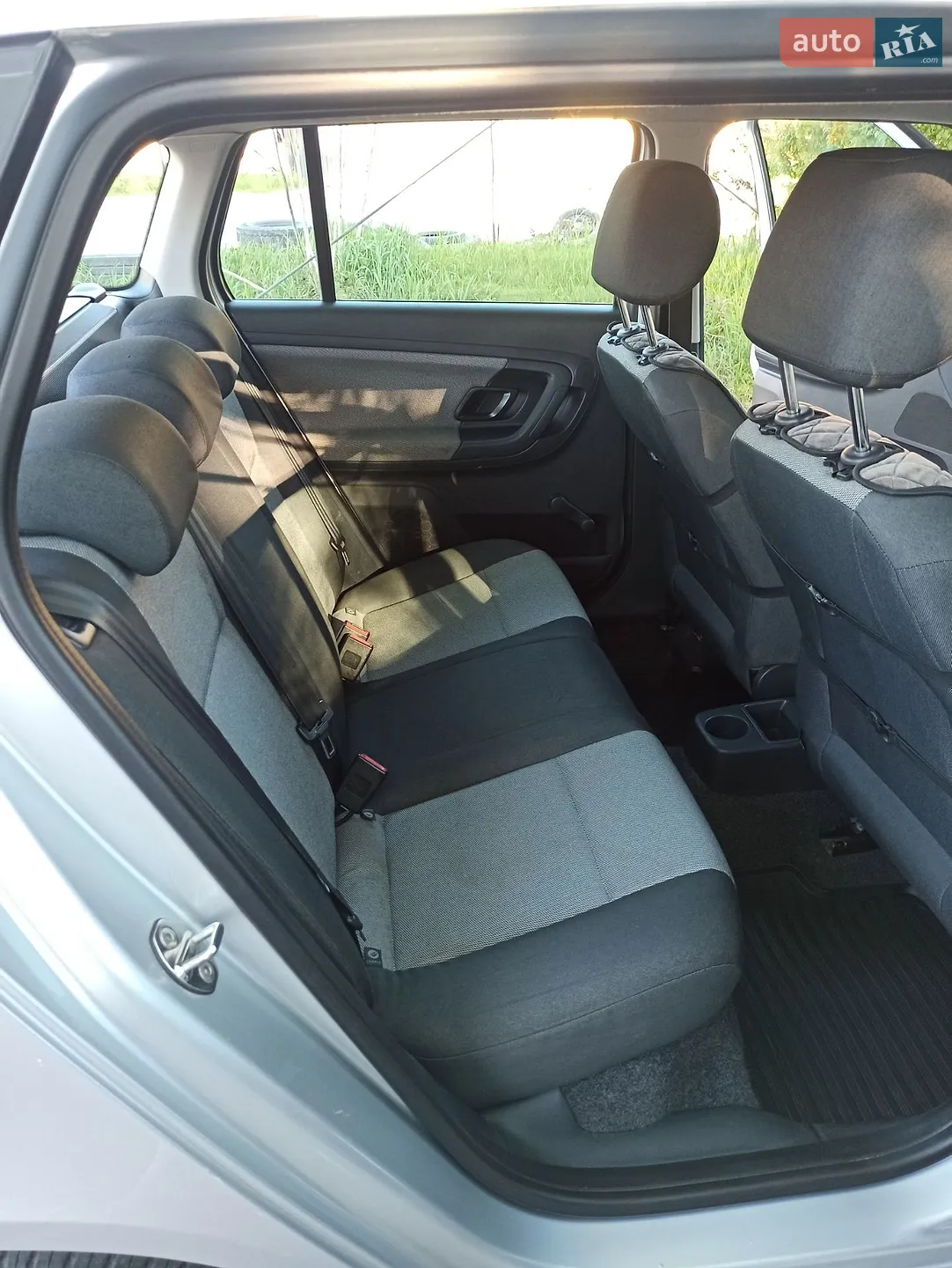 2011 Skoda Fabia - мініатюра 12