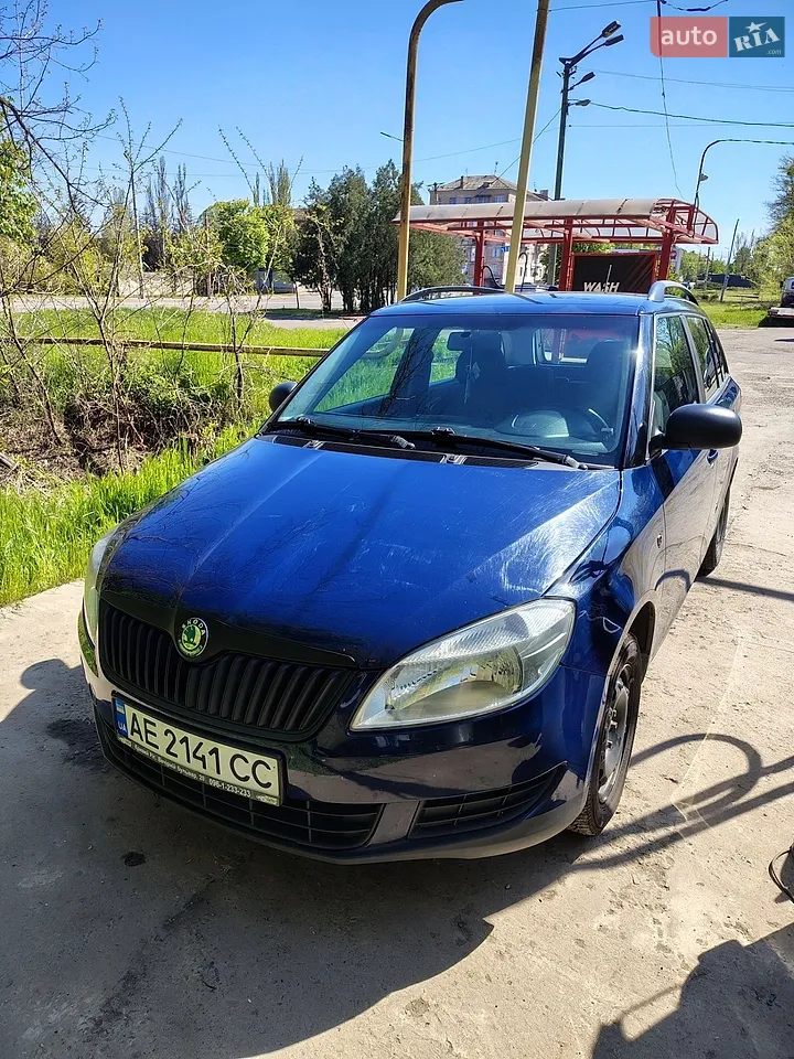 2012 Skoda Fabia - мініатюра 10