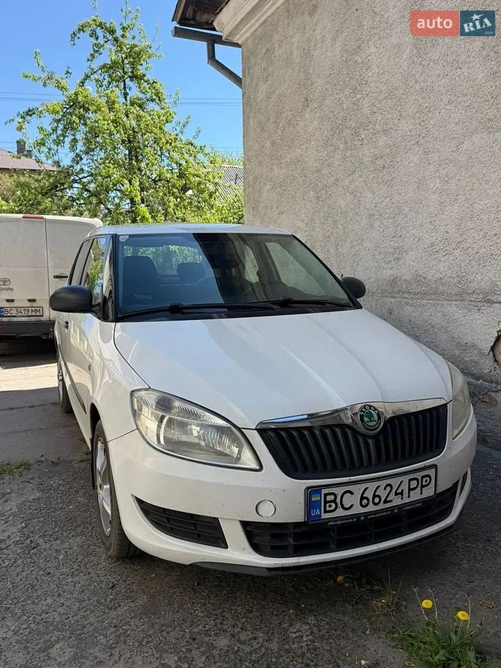 2010 Skoda Fabia - мініатюра 5