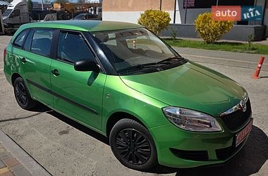 Універсал Skoda Fabia 2011 в Києві
