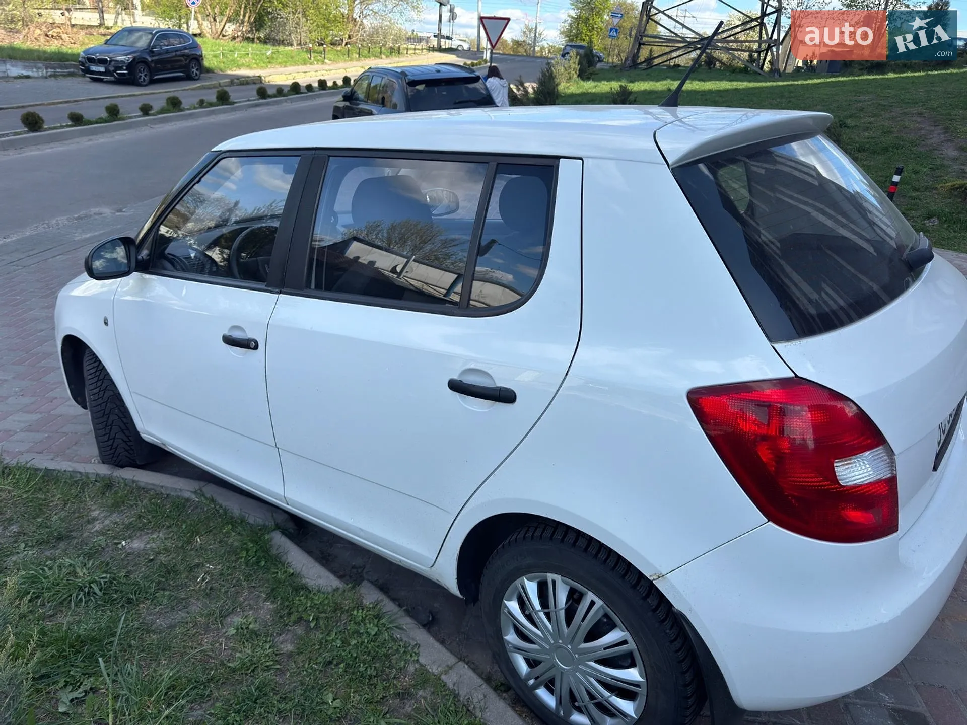 2011 Skoda Fabia - мініатюра 3