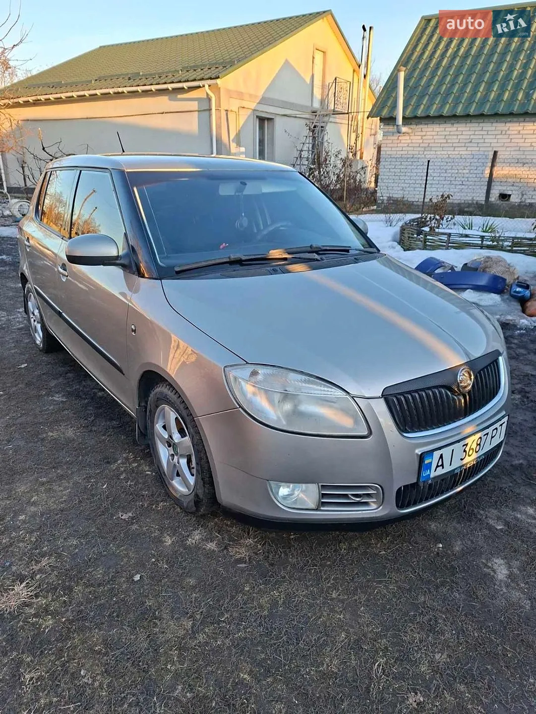2010 Skoda Fabia - мініатюра 2