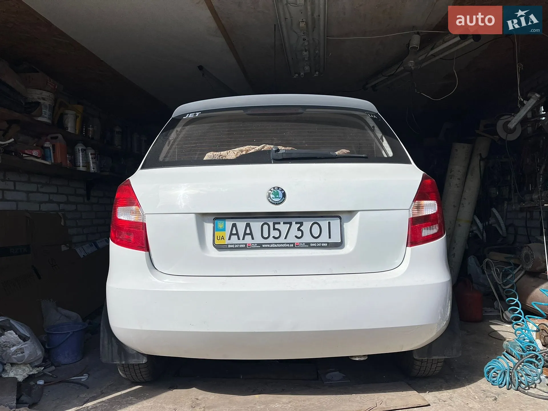 2011 Skoda Fabia - мініатюра 2