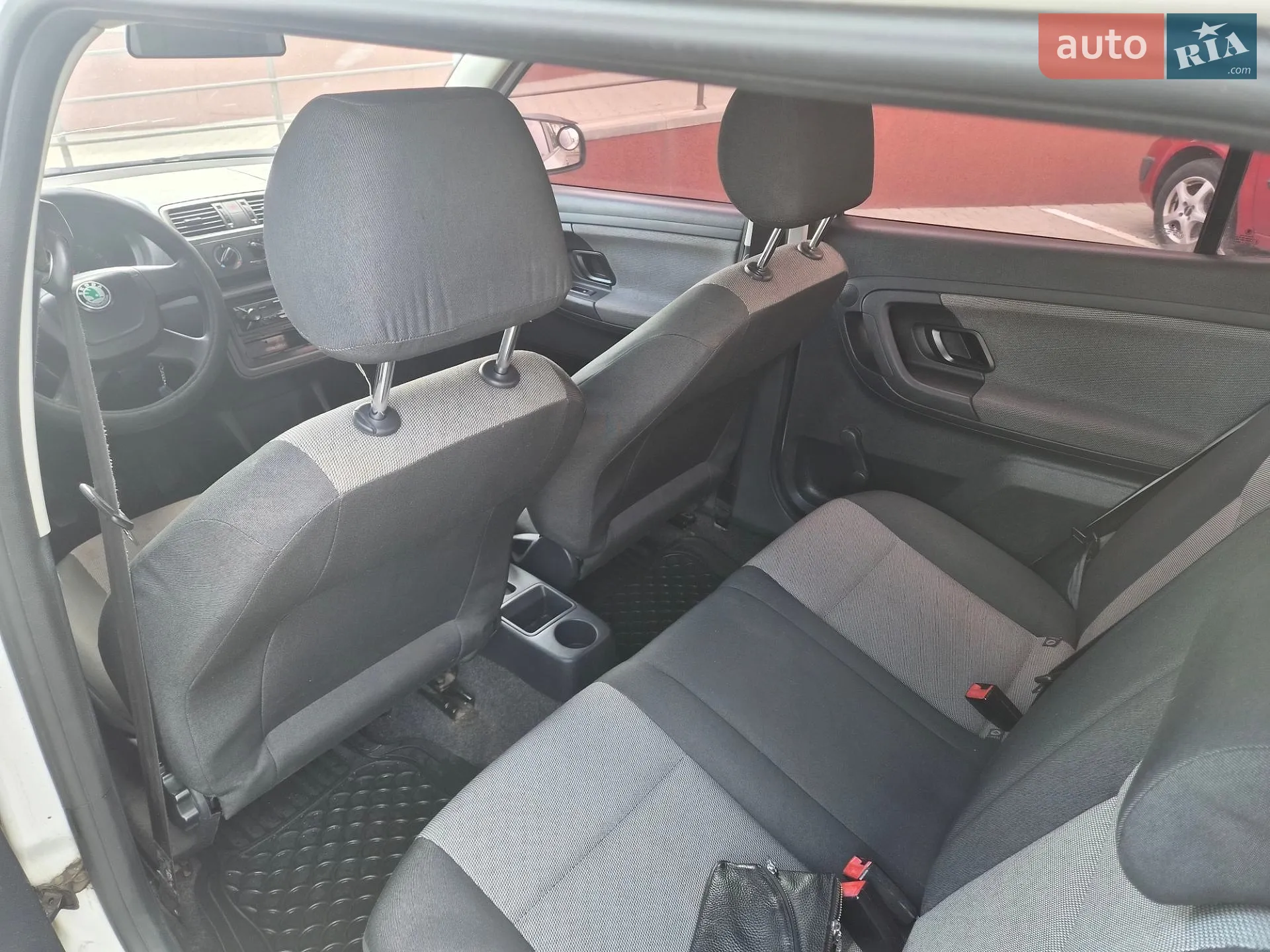 2011 Skoda Fabia - мініатюра 11