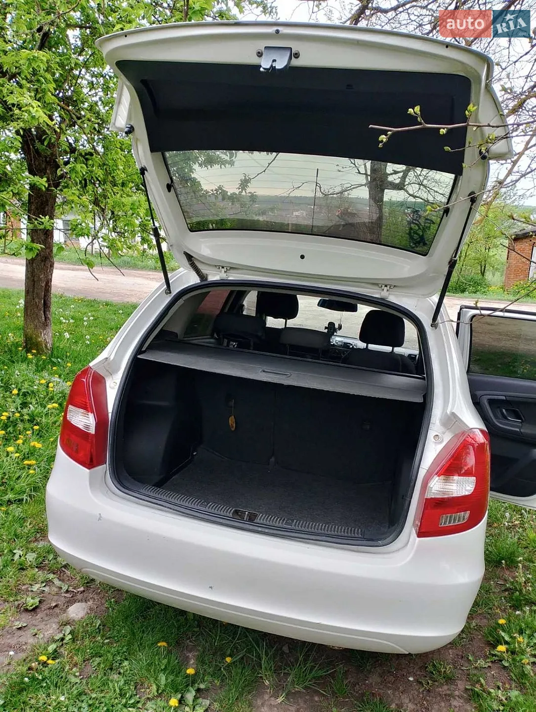 2010 Skoda Fabia - мініатюра 5
