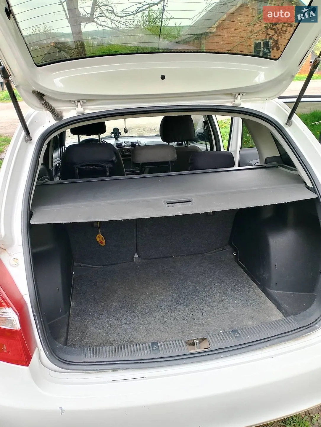2010 Skoda Fabia - мініатюра 10