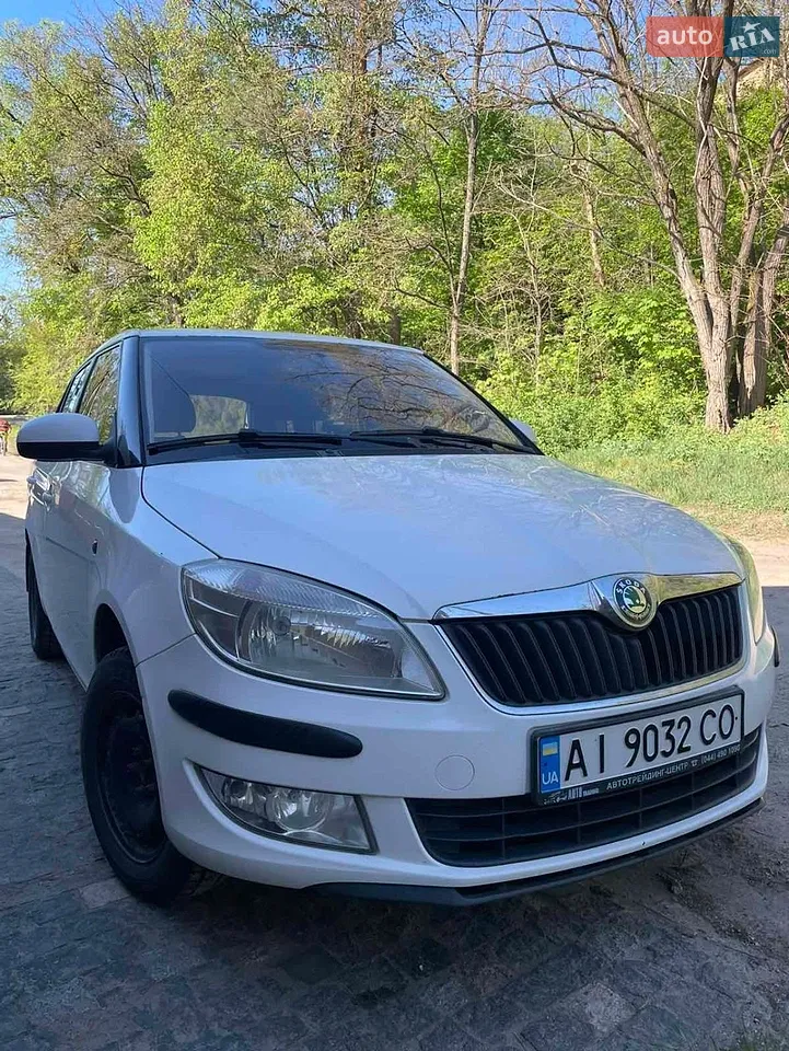 2011 Skoda Fabia - мініатюра 16