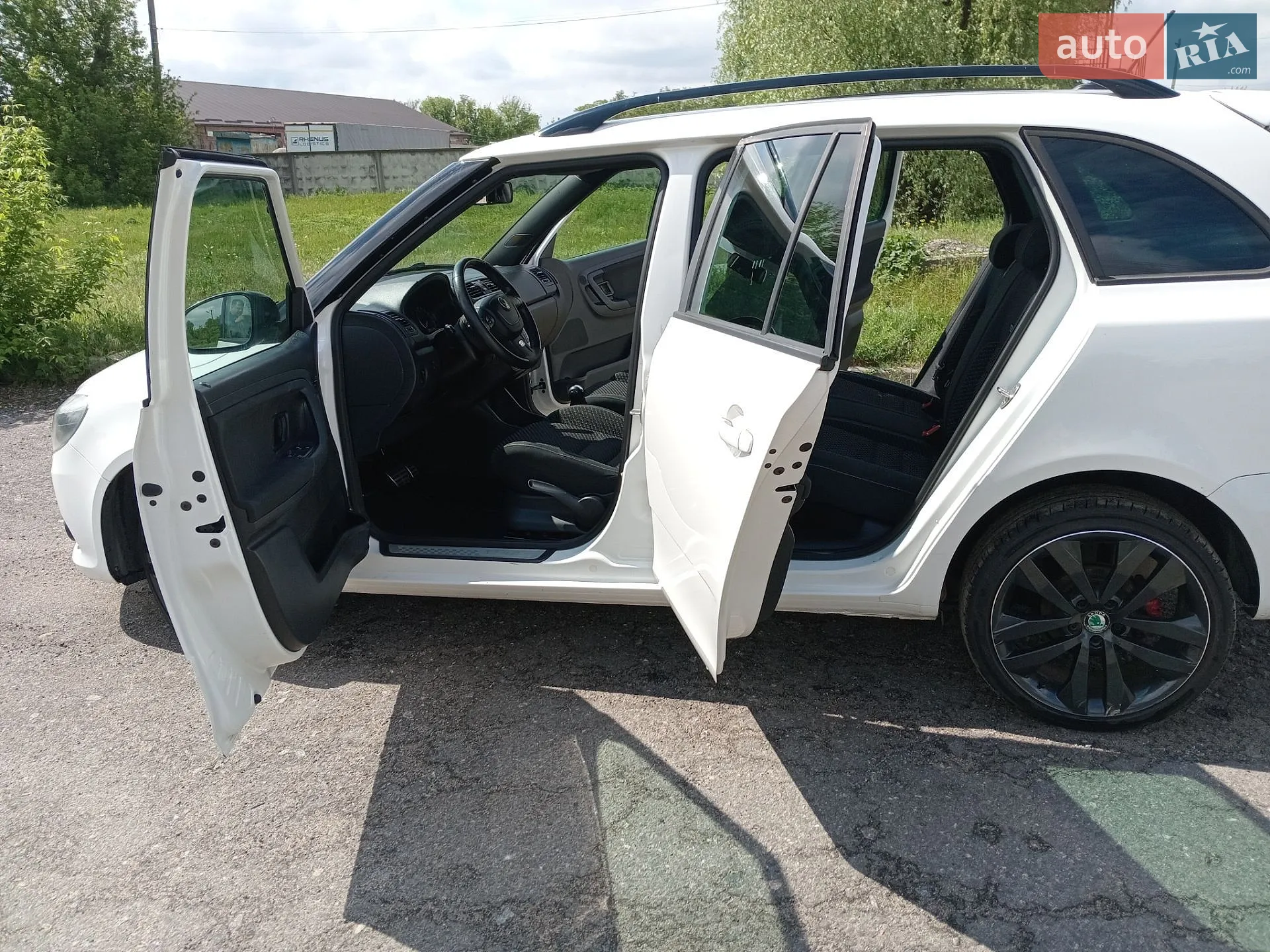 2011 Skoda Fabia - мініатюра 47