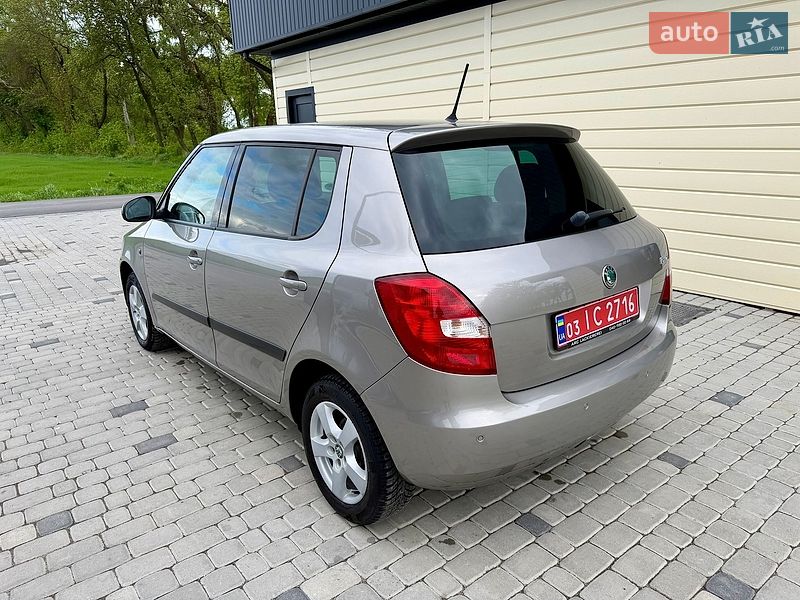 Хэтчбек Skoda Fabia 2008 в Виннице