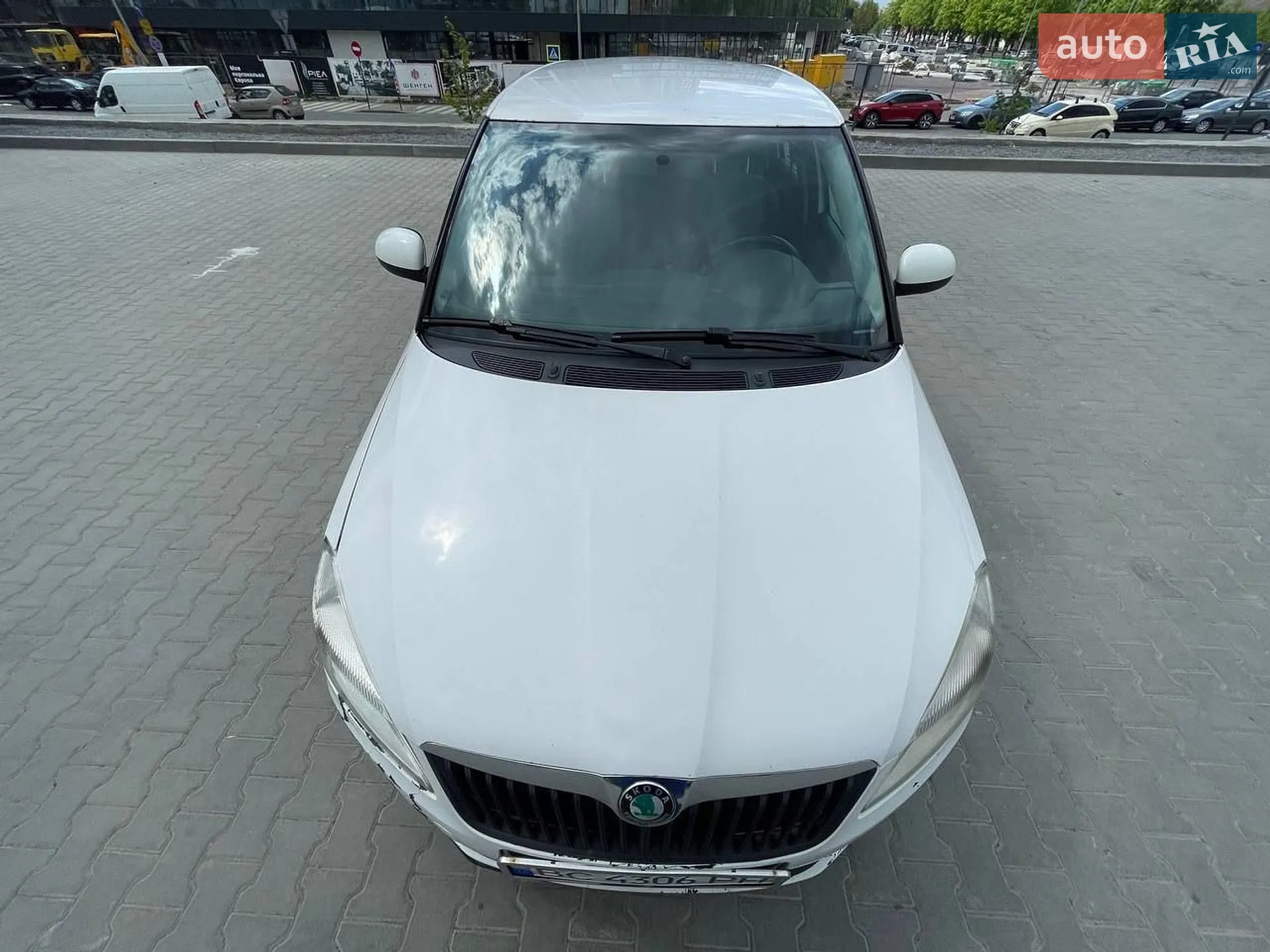 2011 Skoda Fabia - мініатюра 2