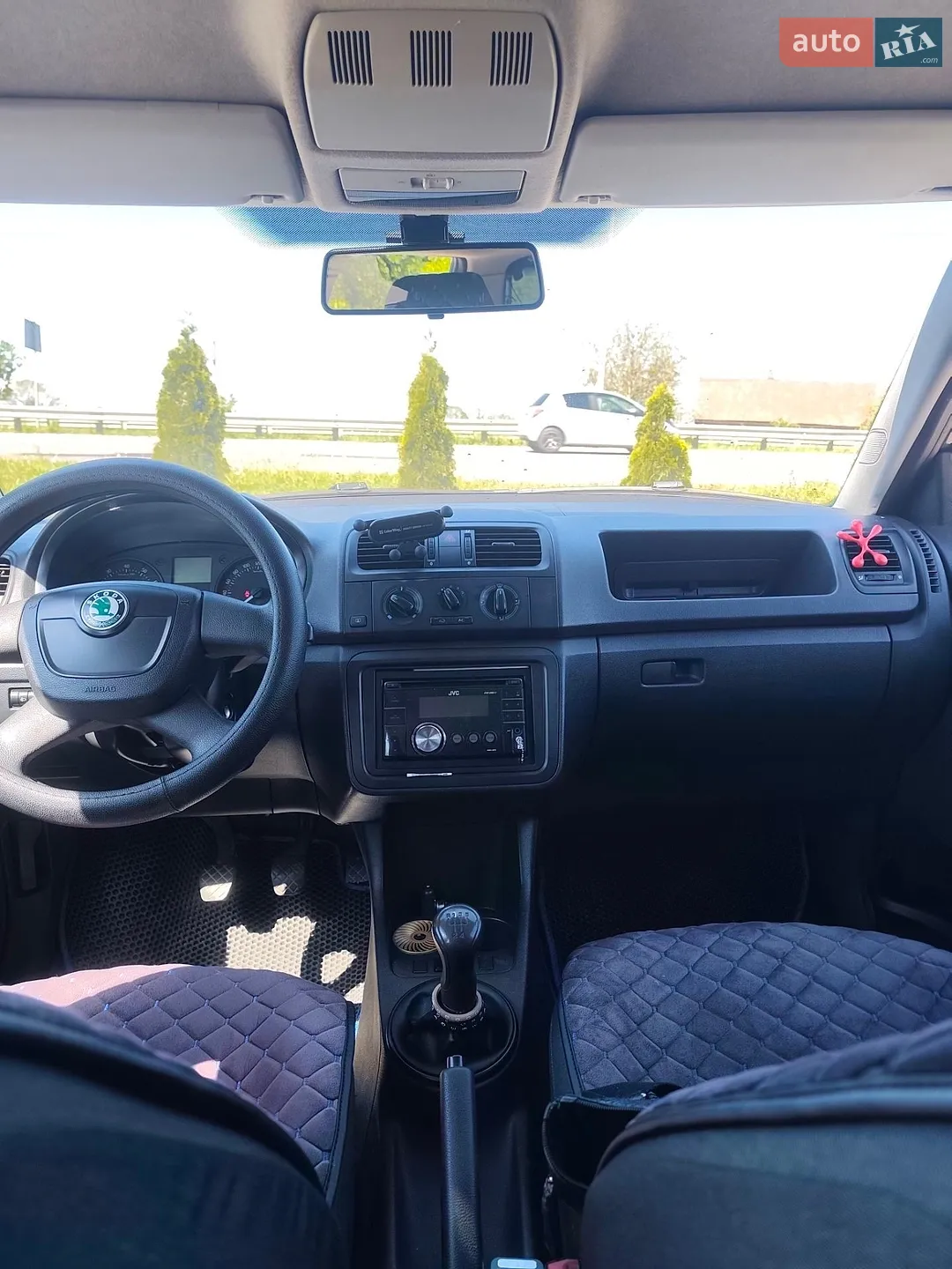 2011 Skoda Fabia - мініатюра 6