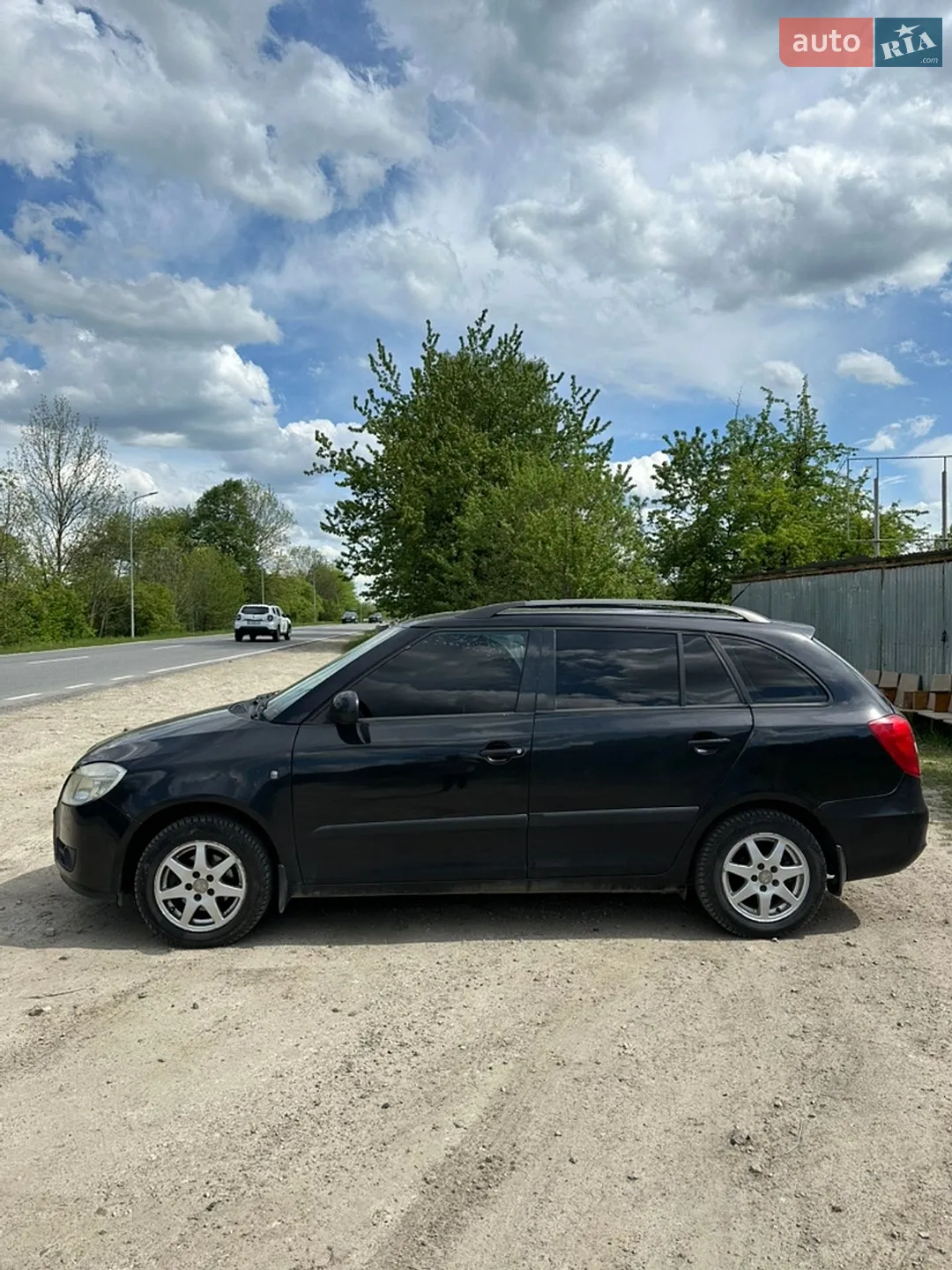 2010 Skoda Fabia - мініатюра 3