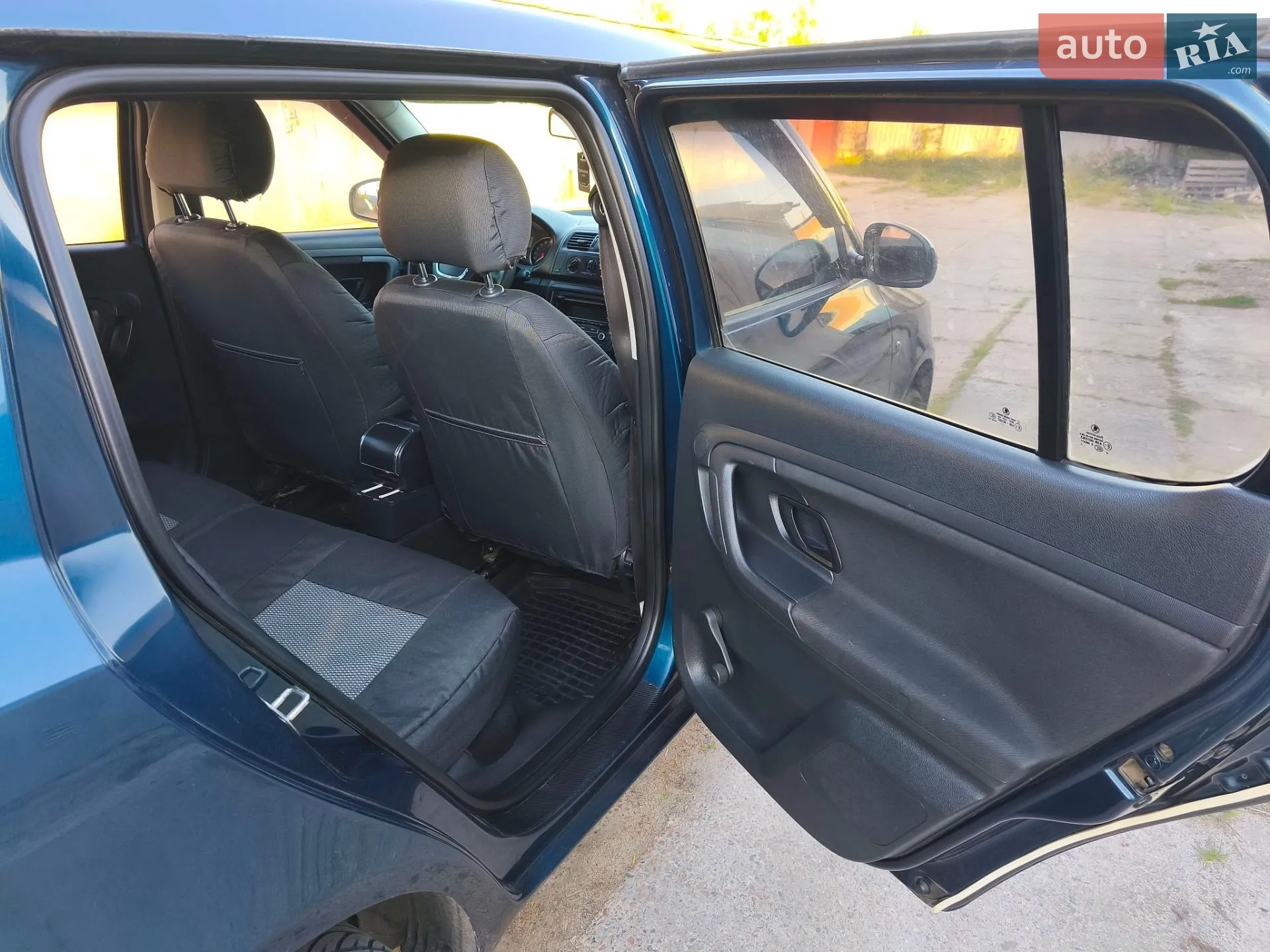 2011 Skoda Fabia - мініатюра 15