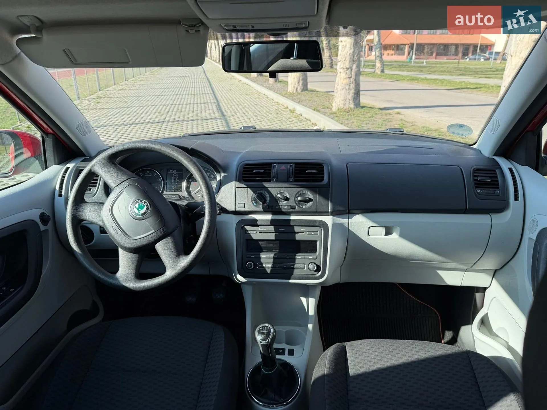 2010 Skoda Fabia - мініатюра 16