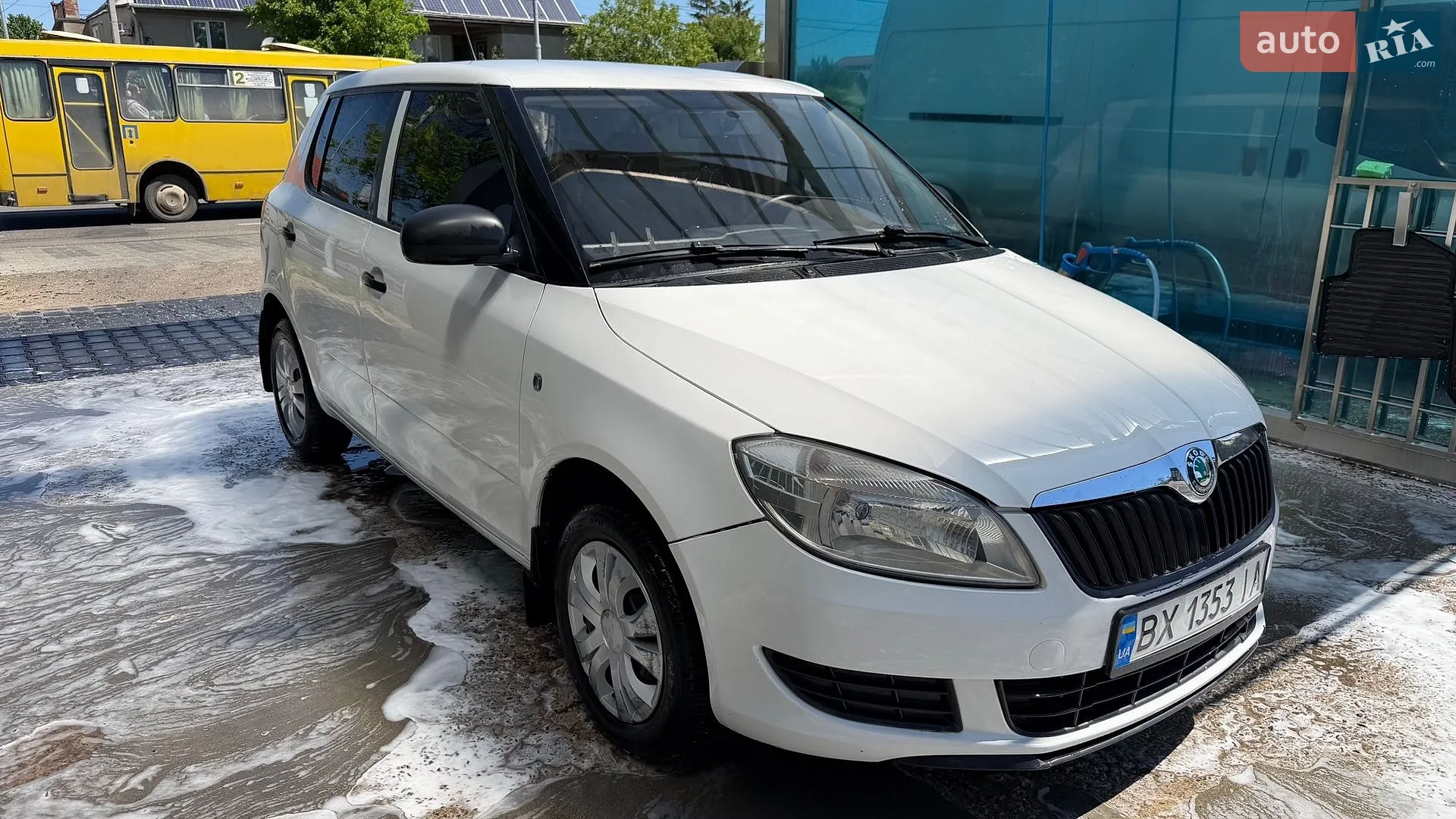 2012 Skoda Fabia - мініатюра 2