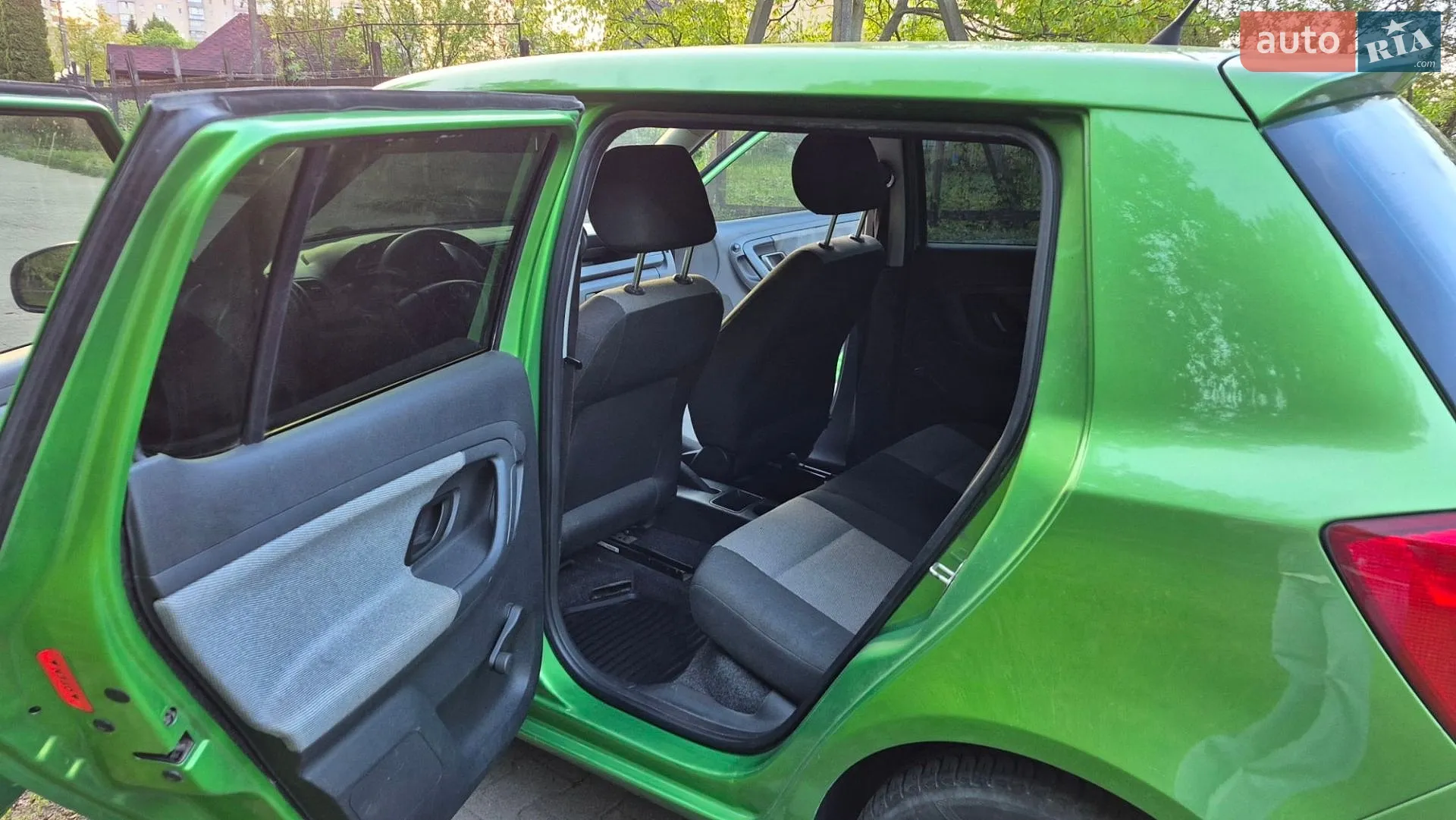 2010 Skoda Fabia - мініатюра 5