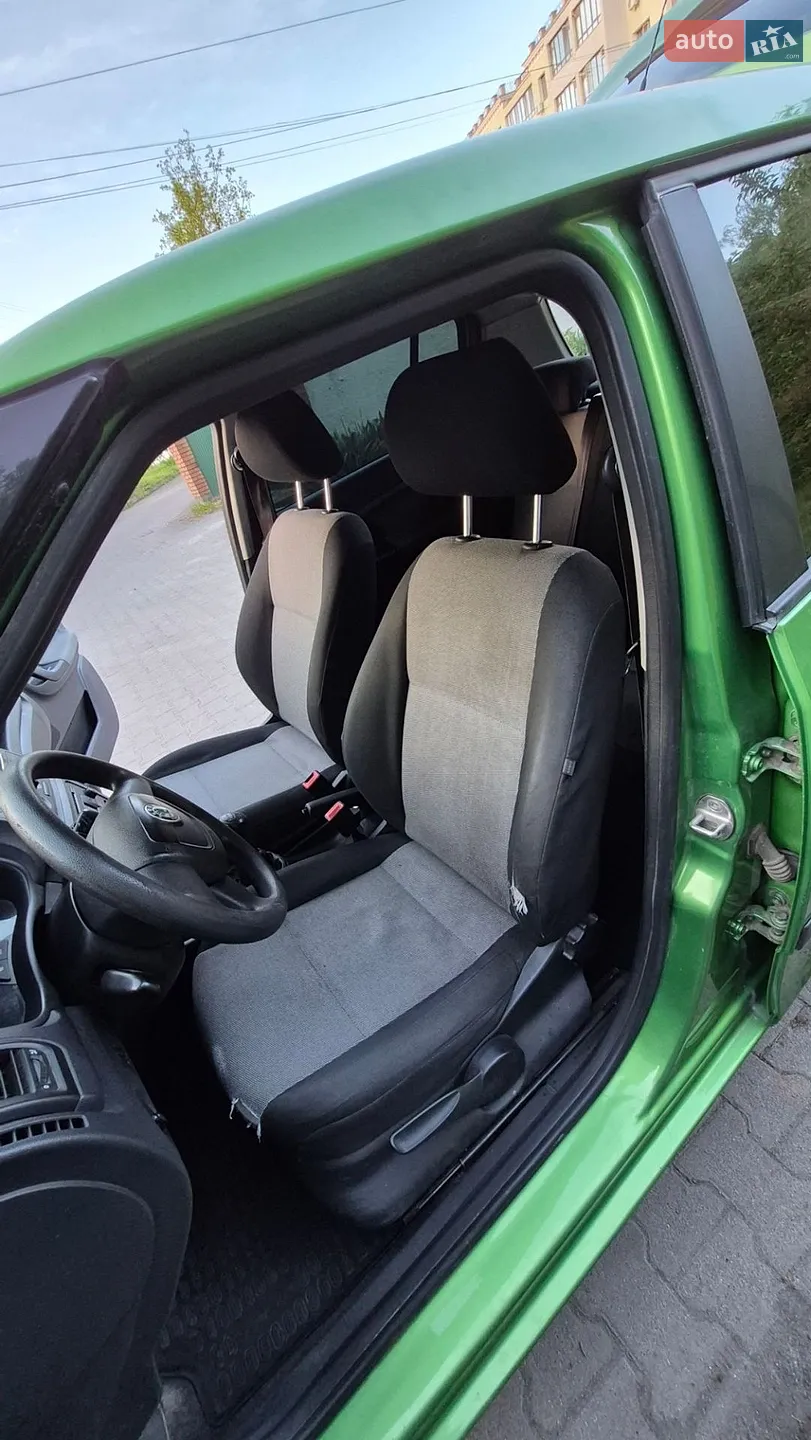 2010 Skoda Fabia - мініатюра 13