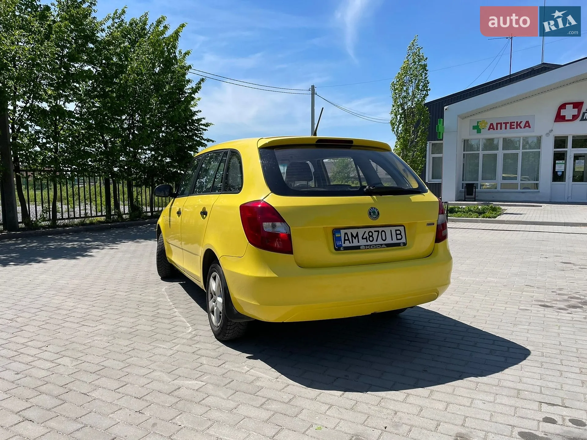 2011 Skoda Fabia - мініатюра 10