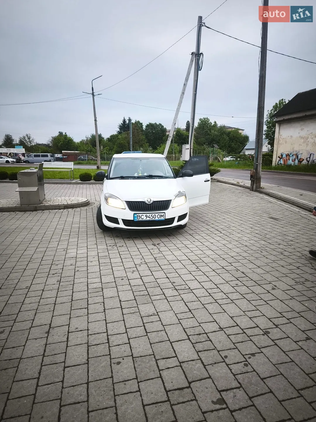 2014 Skoda Fabia - мініатюра 2